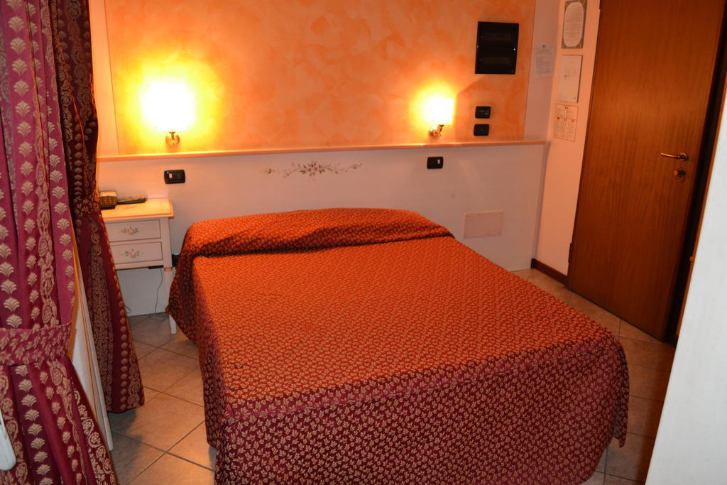 Albergo La Piana Ghedi Phòng bức ảnh